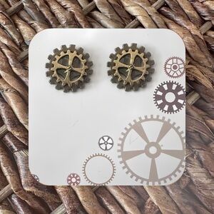 New Handmade Steampunk / Gear Stud Earrings (0.75" diameter) (Version 21)